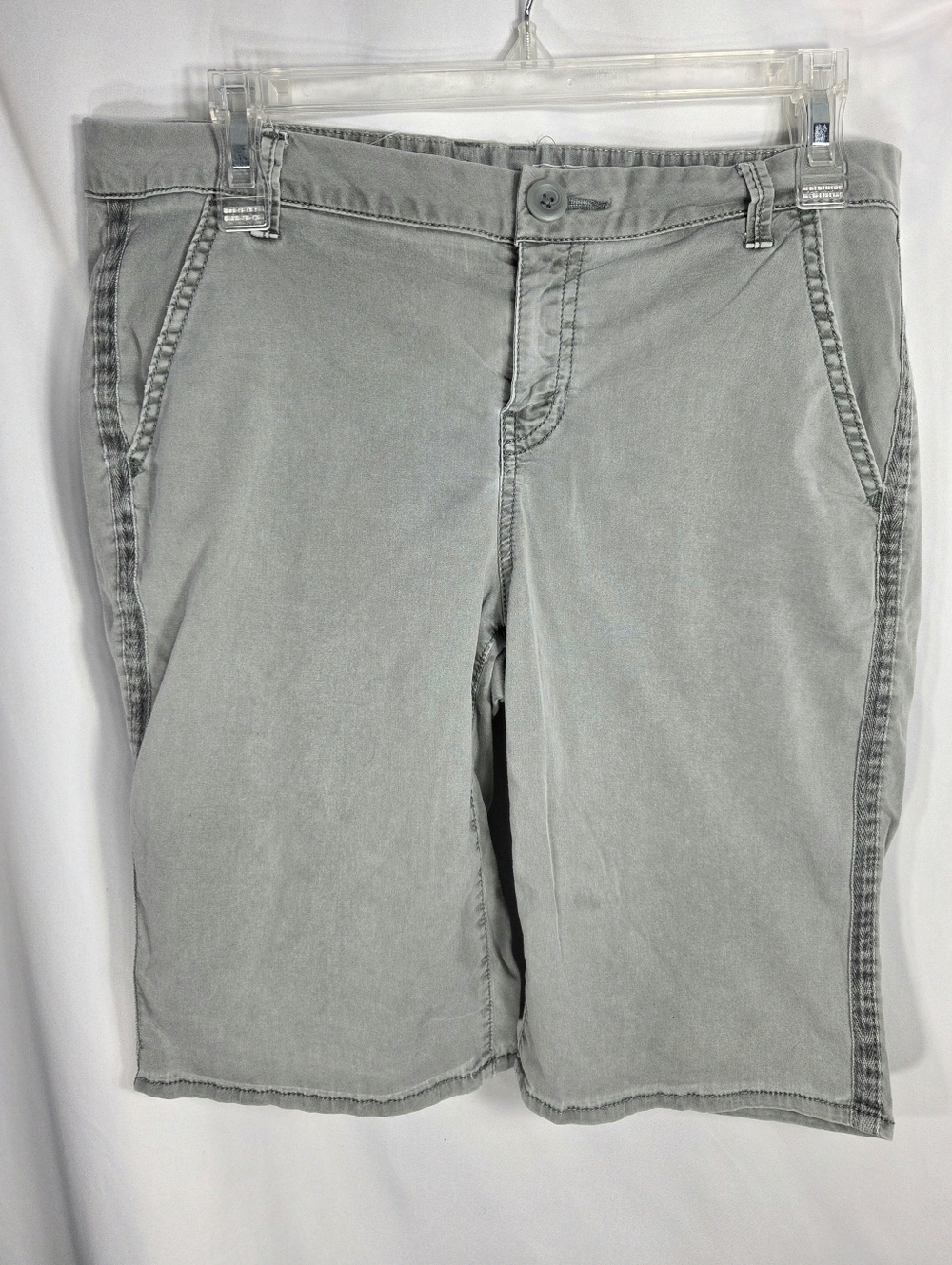 Sonoma Goods For Life Grey Cotton Blend Bermuda Shorts Size 10